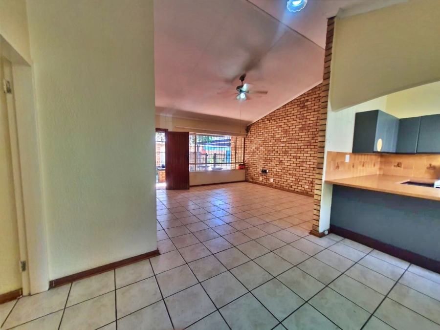 28 Bedroom Property for Sale in Kannoniers Park North West